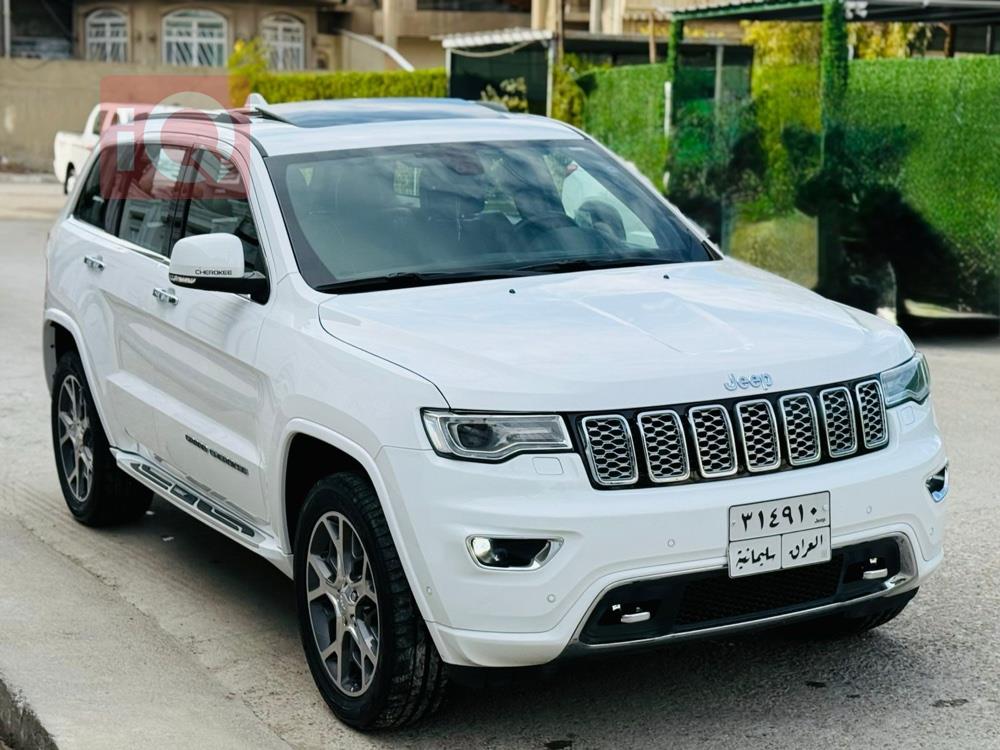 جیپ گراند شیرۆکی